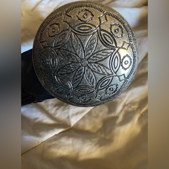 NWT New York & Co. Genuine Leather
Women's Belt size large boho style - Picture 2 of 8